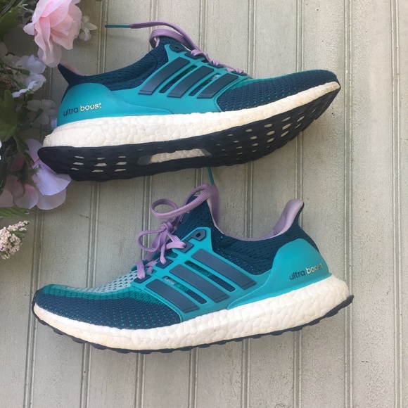 ✖️Sold✖️Adidas Primeknit Ultra boost Athletic Shoe - Picture 6 of 8